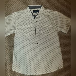 Boys Perry Ellis button-up white w/blue & black design size 10-12